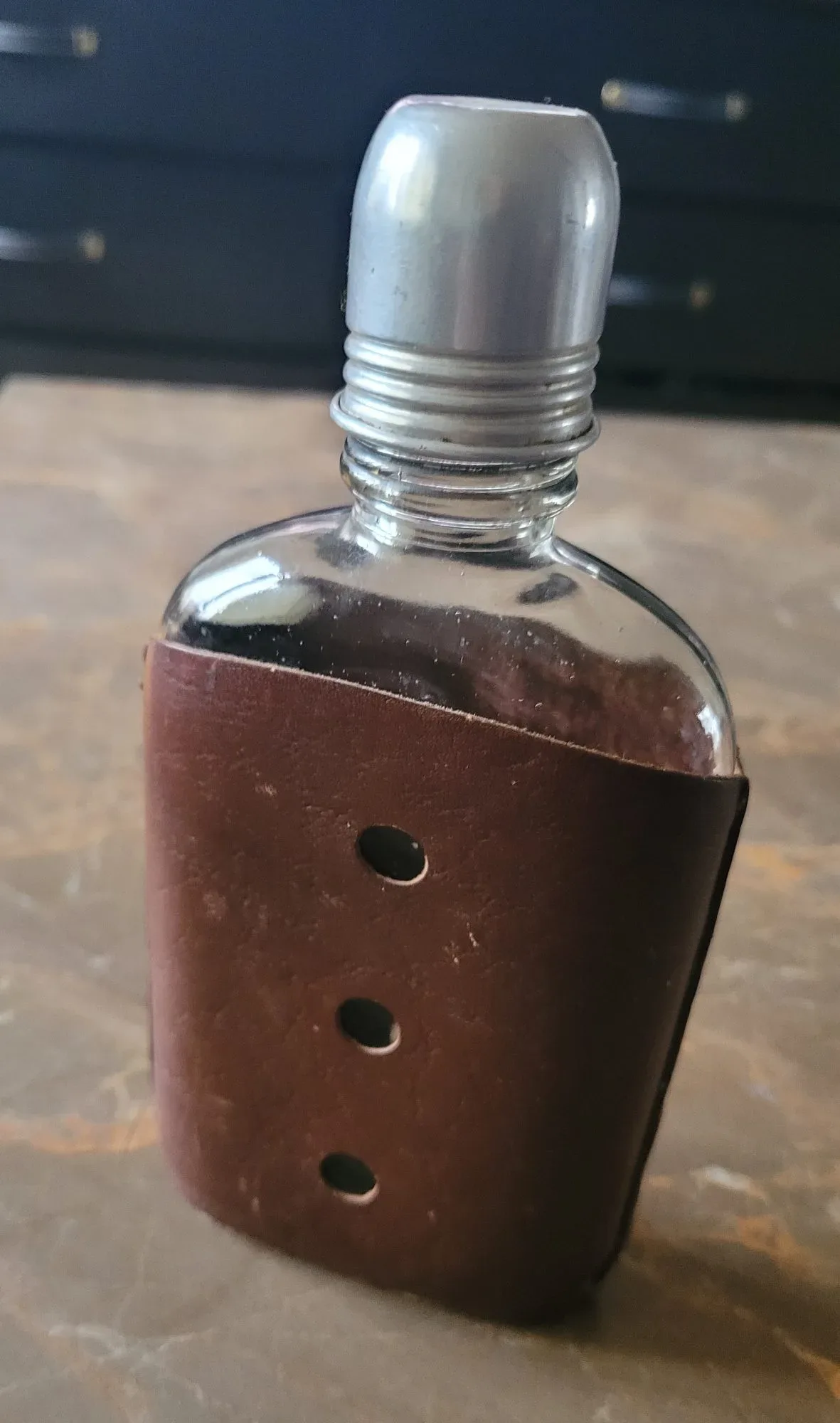 Vintage Plunta i Glas med Avtagbart Läderfodral