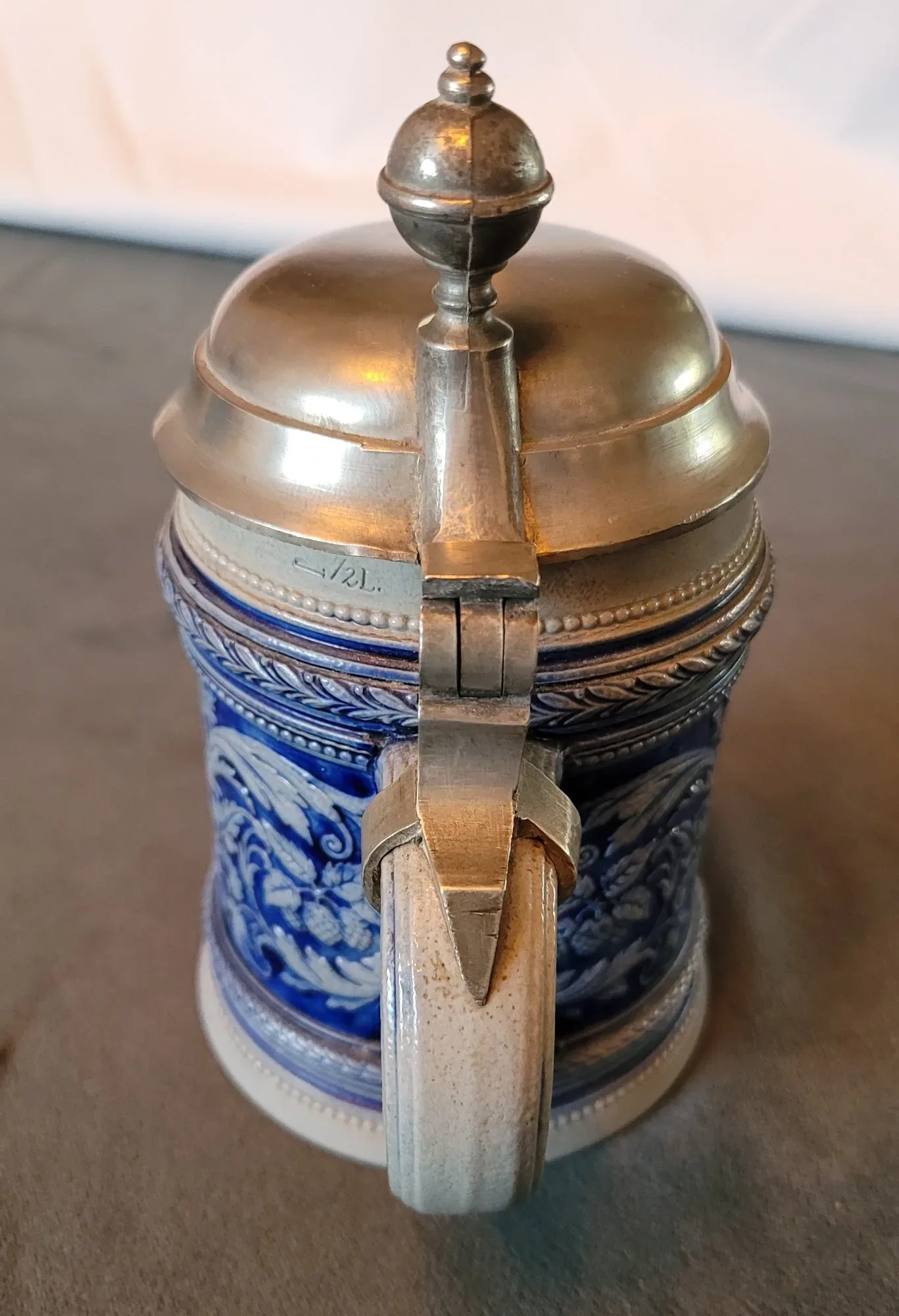 Par Tyska Vintage Ölsejdlar i Keramik med Tennlock - Bild 4