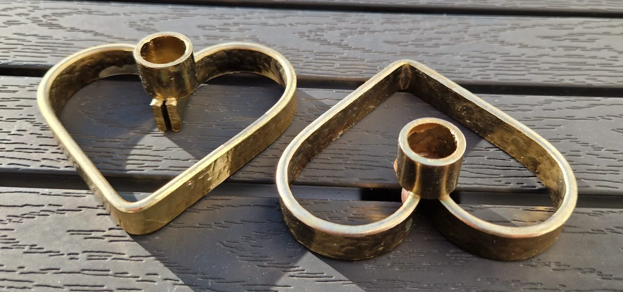 Vintage Mässingsljusstakar – Ett Par Hjärtan