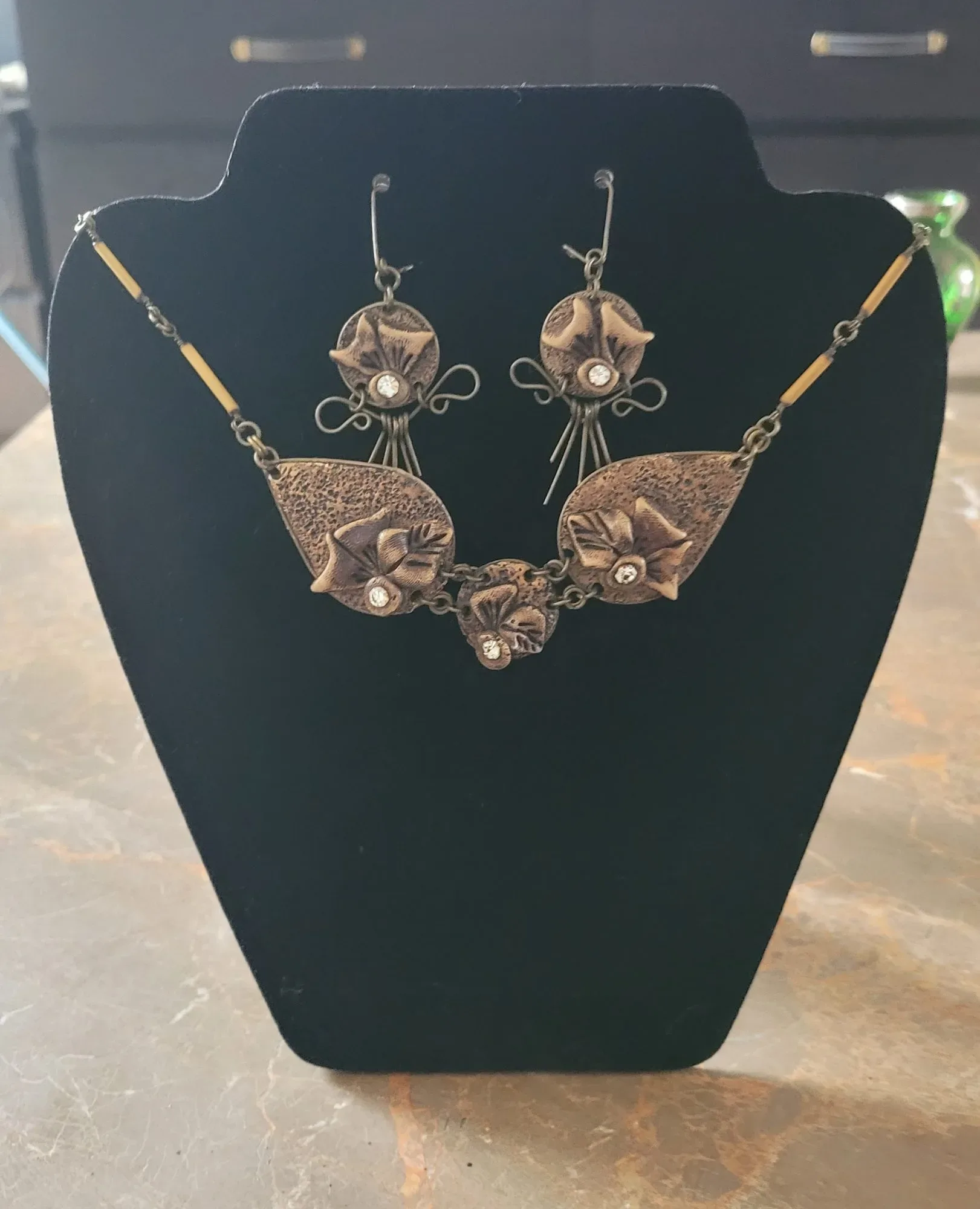 Vintage Smyckesset – Bladmotiv & Strass