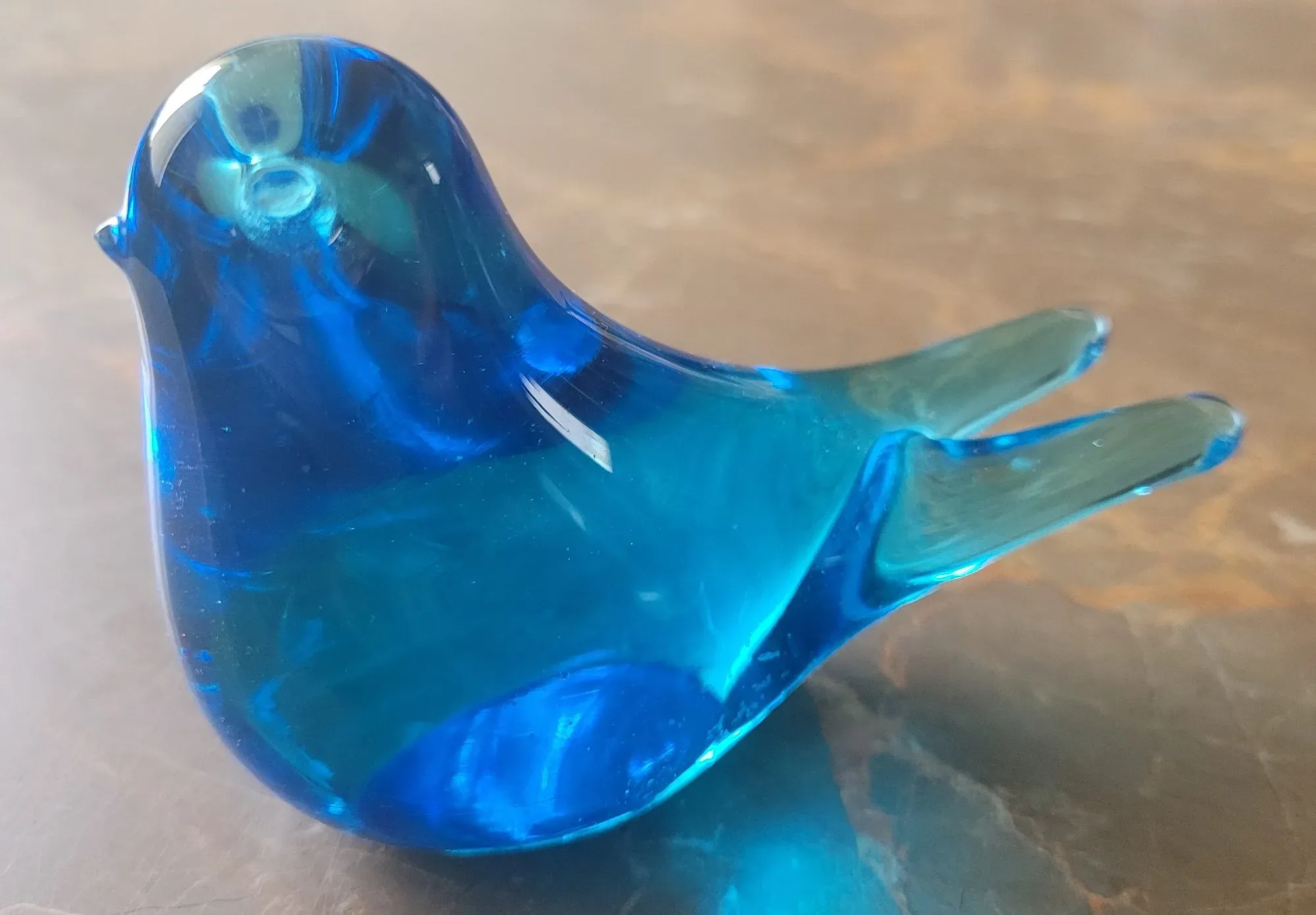 Beautiful Blue Glass Bird – Art Glass Figurine