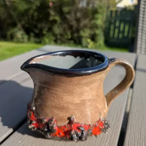 Unik Vintage Keramikbringare med Lavaglasyr