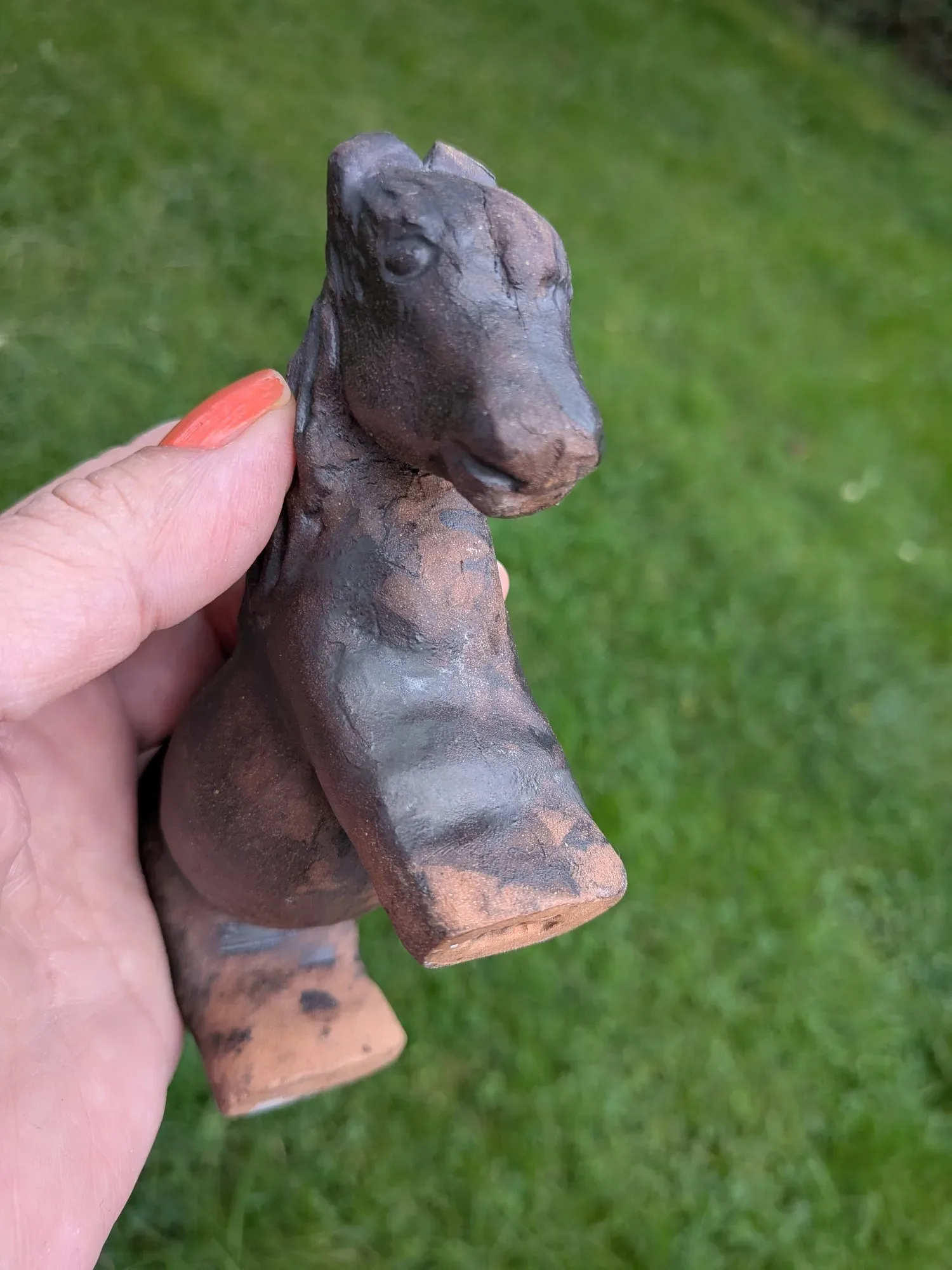 Wisby Keramikhäst – Rustik Vintagefigur - Bild 4
