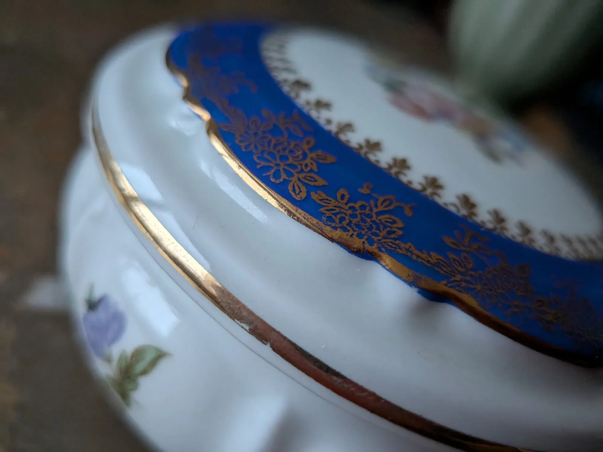 Elegant Porcelain Box with Floral Decor and Gold Details - Image 6