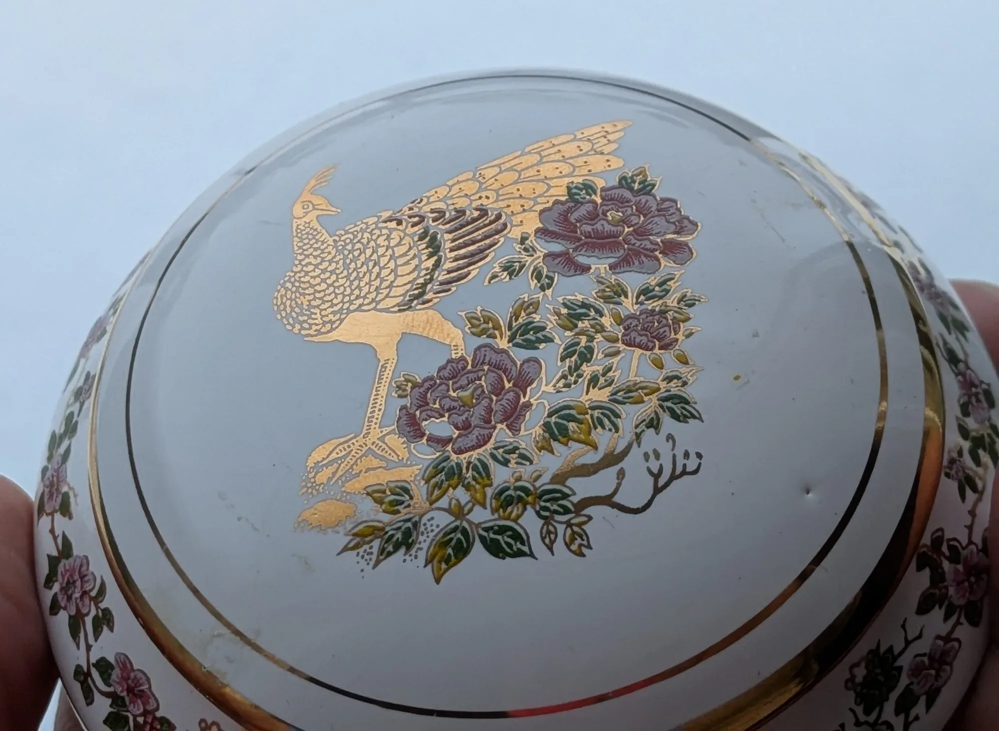 Elegant Porslinsask med Påfågel, Handmålad i 24K Guld från Grekland - Bild 2