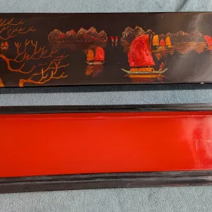 Vintage Lackask med Orientalskt Båtmotiv, Hanoi