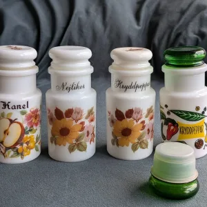 Vintage Kryddburkar i Mjölkglas – Blandade Motiv