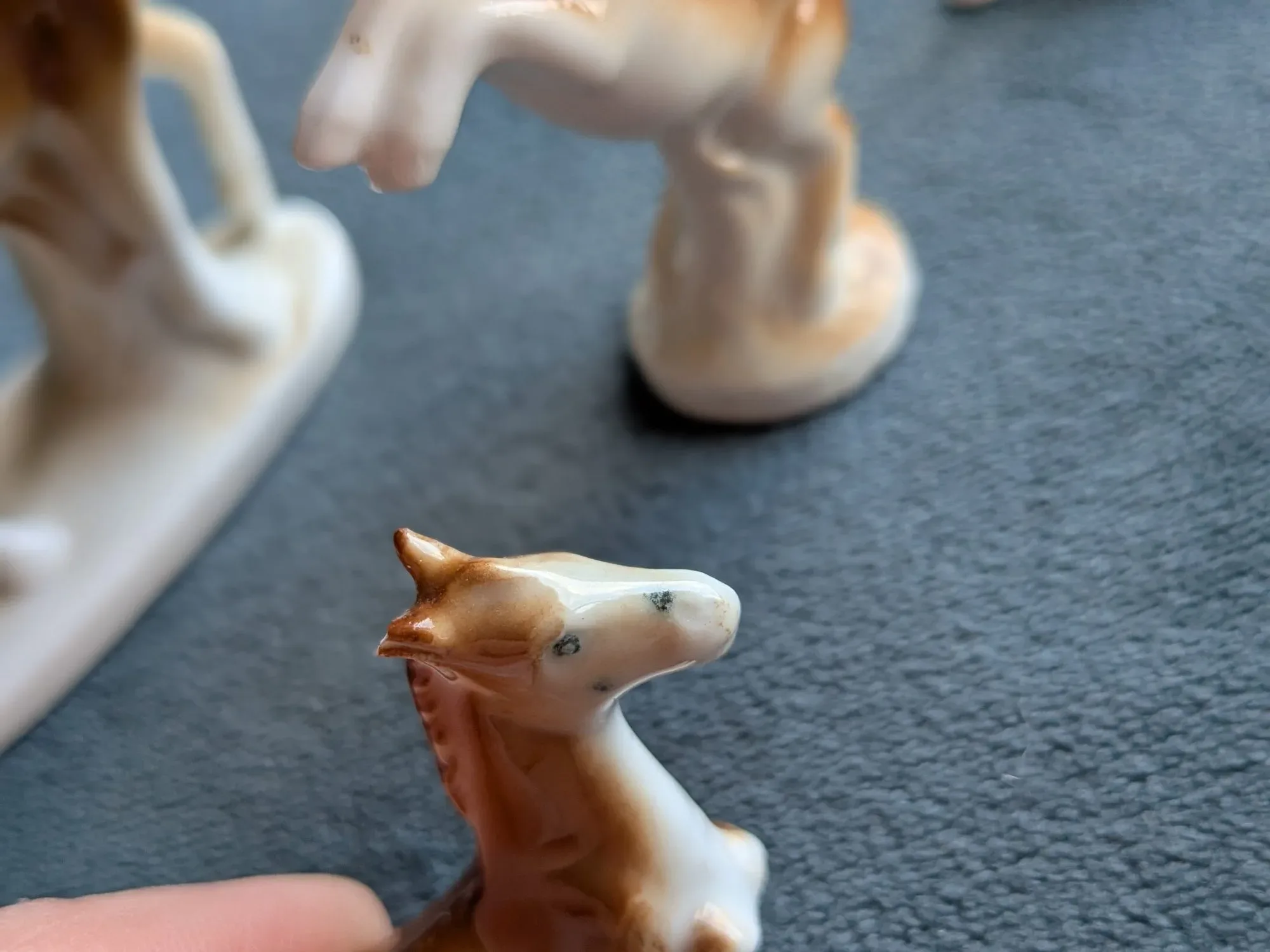 Charming Ceramic Horse Figurines – Set of 5 - Image 6