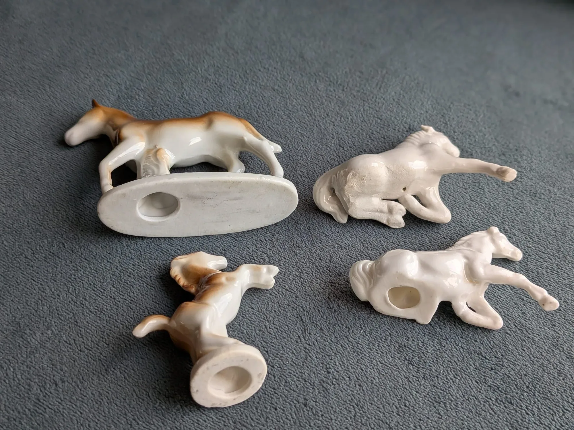 Charming Ceramic Horse Figurines – Set of 5 - Image 2