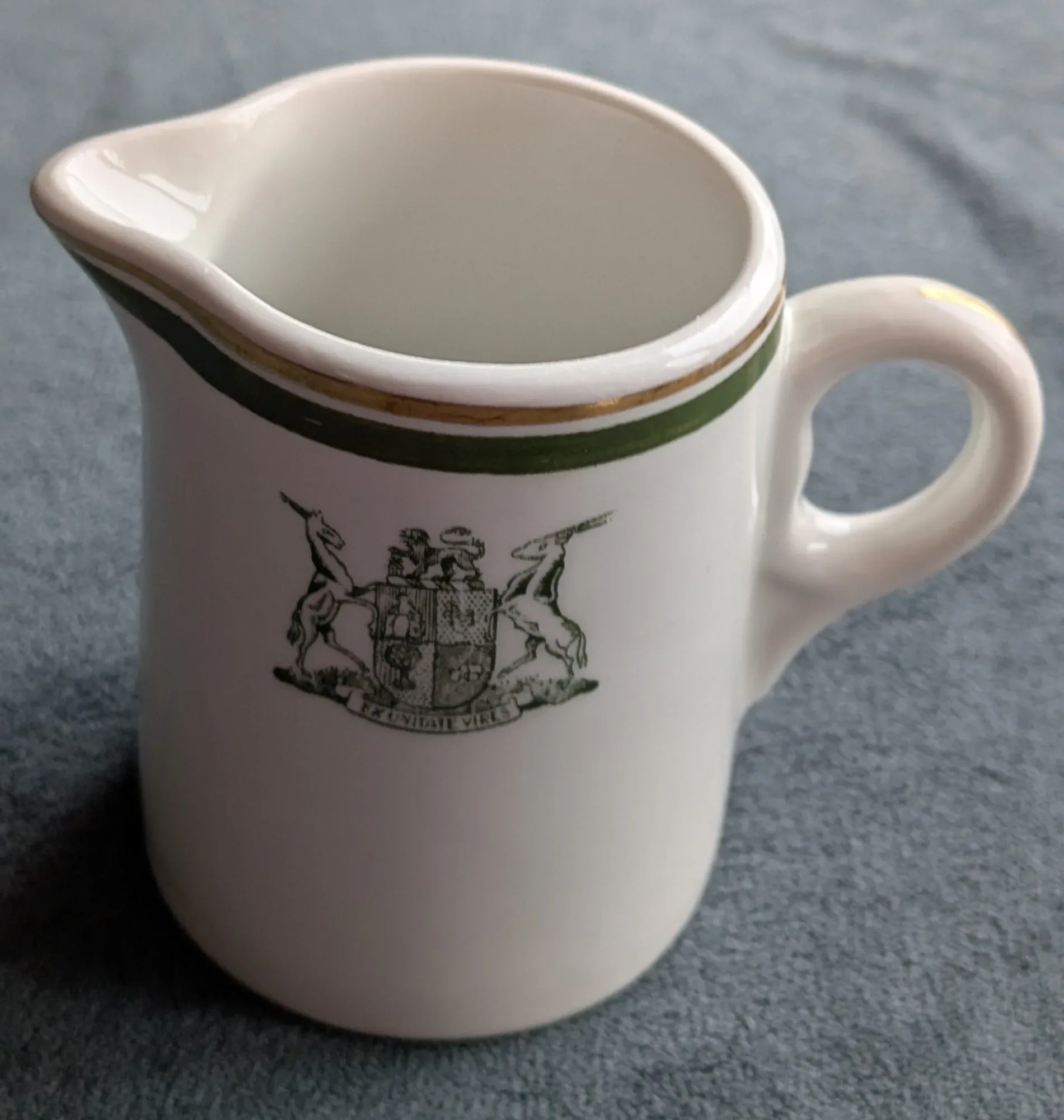 Vintage Gräddkanna John Maddock & Sons med Sydafrikanskt Vapen
