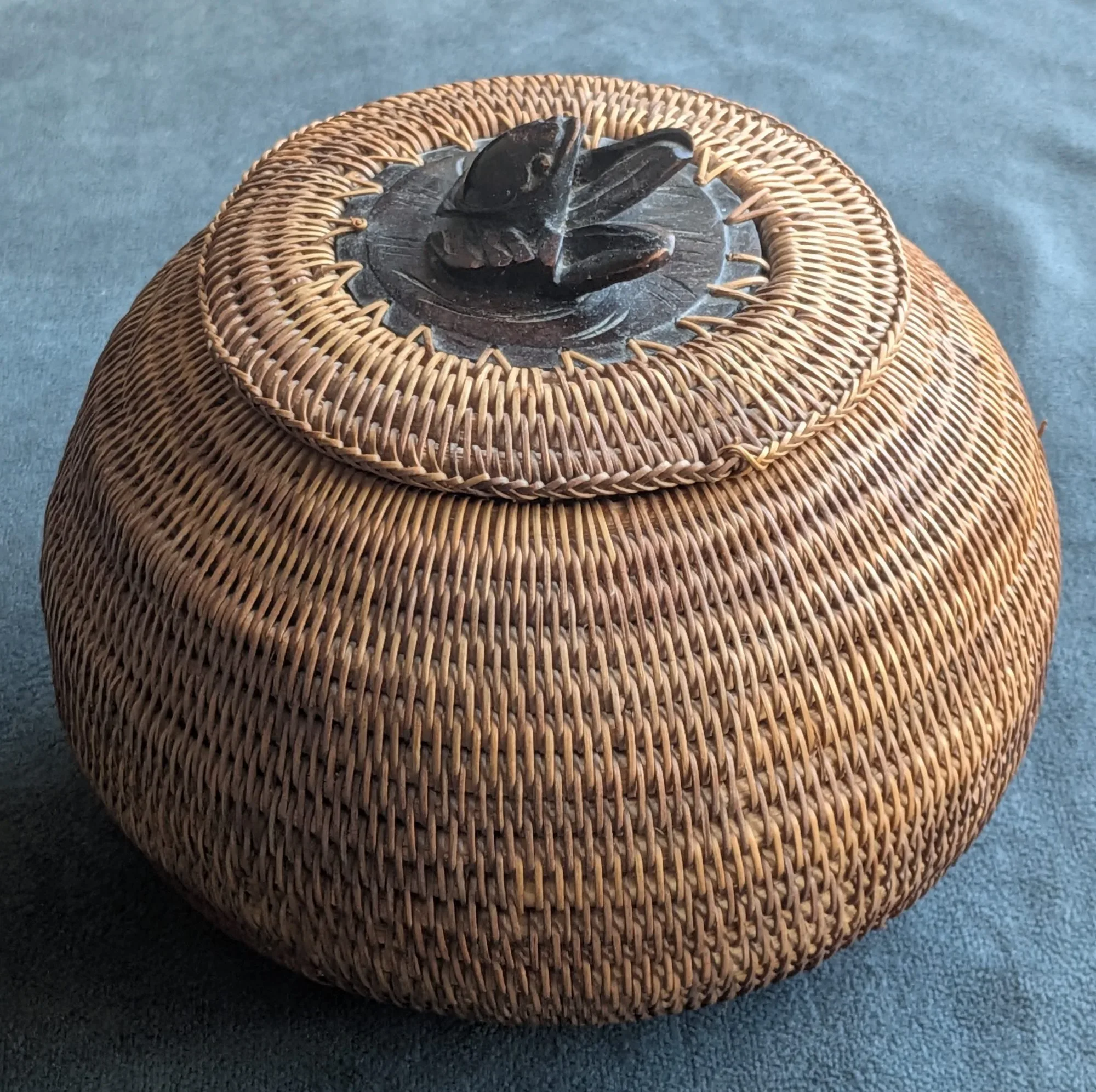 Decorative Braided Basket with Carved Insect - Image 8