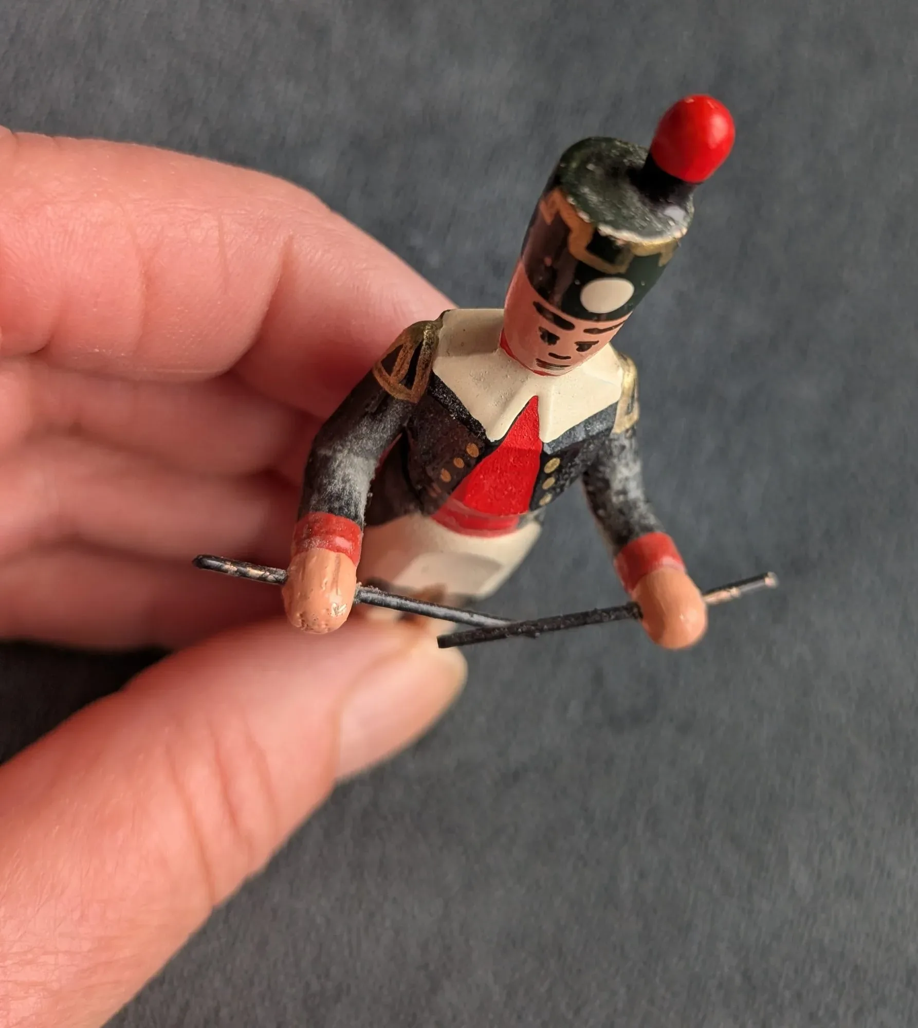 Vintage Träfigur Trumslagare – Handmålad Soldat - Bild 5
