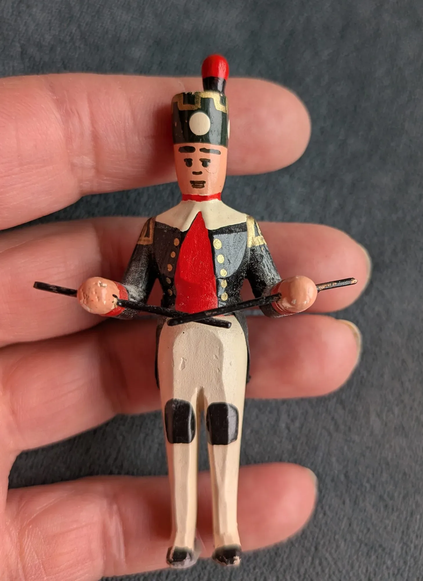 Vintage Träfigur Trumslagare – Handmålad Soldat - Bild 4