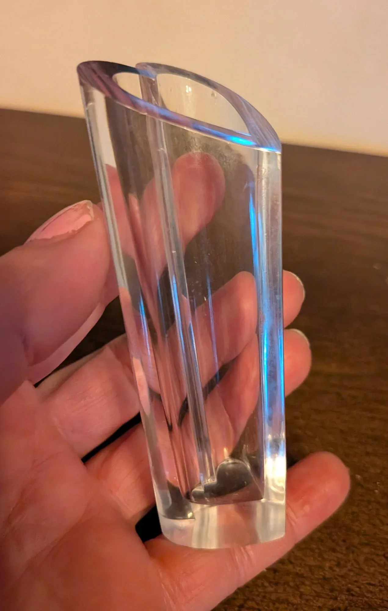 Heart-Shaped Acrylic/Lucite Vase - Image 4