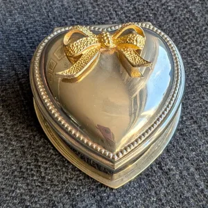 Vintage Heart-Shaped Jewelry Box with Gold-Colored Bow