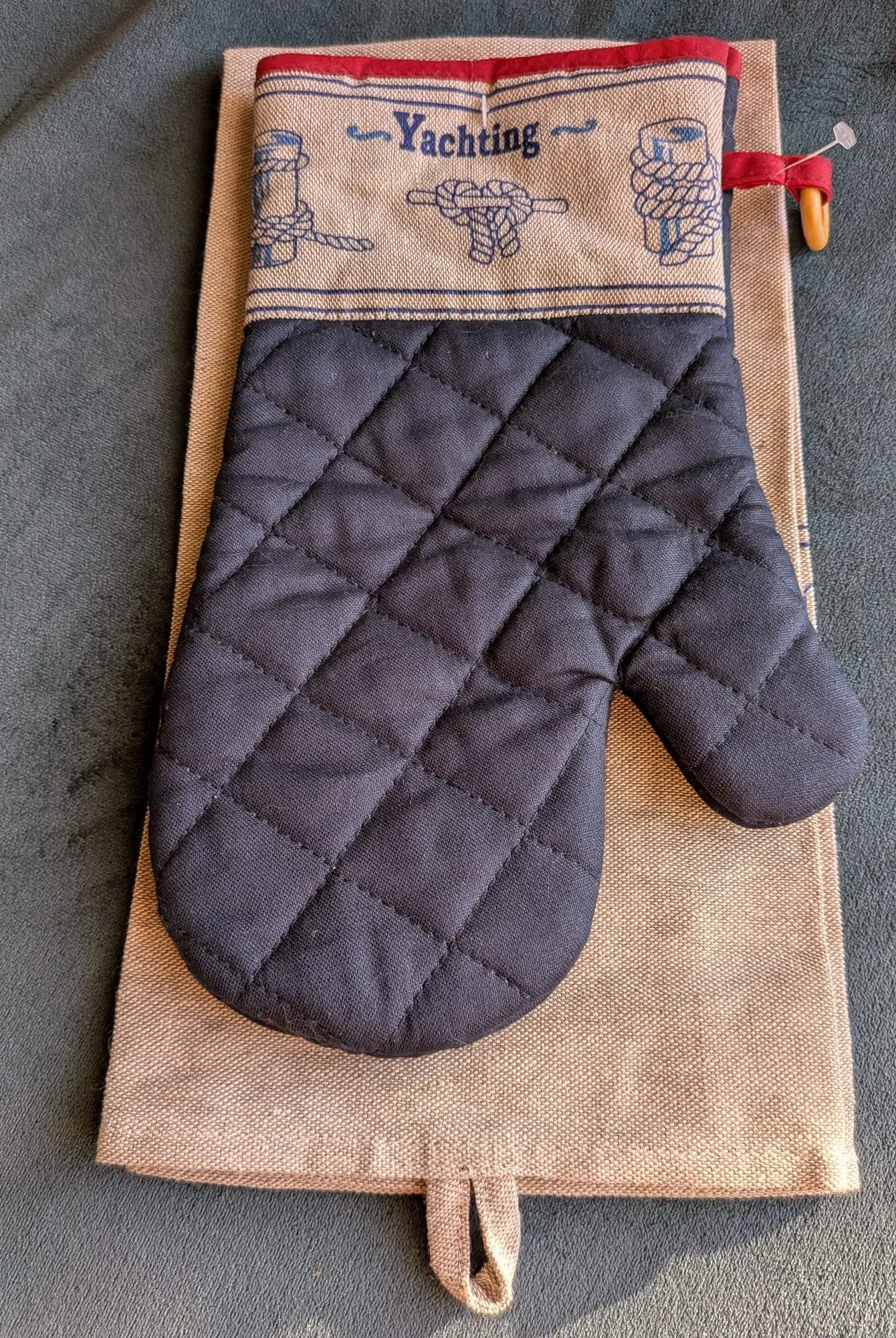 Nautical Kitchen Set: Oven Mitt and Kitchen Towel 'Yachting'
