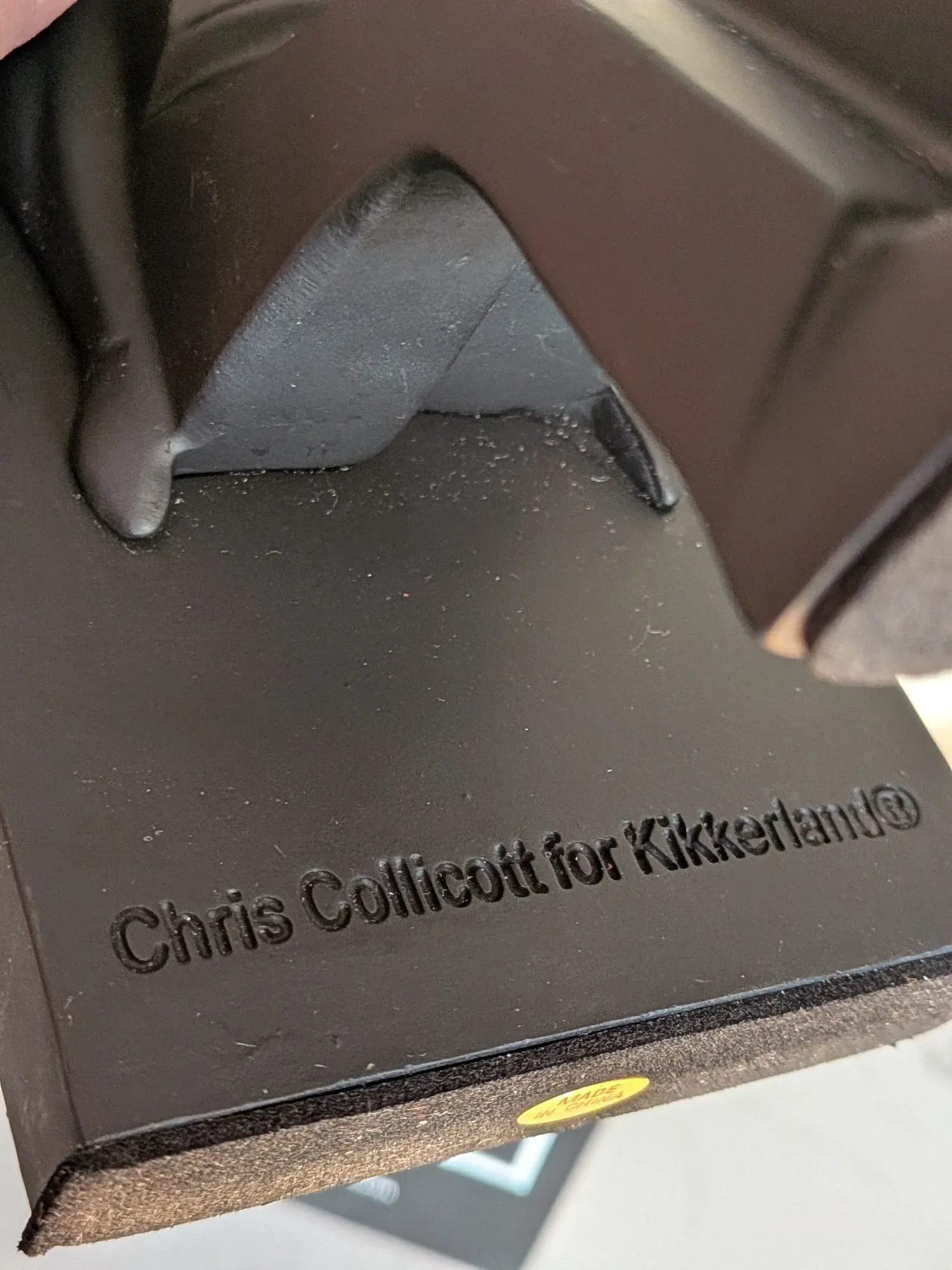 Designade Bokstöd Kikkerland – Chris Collicott, Svart - Bild 4