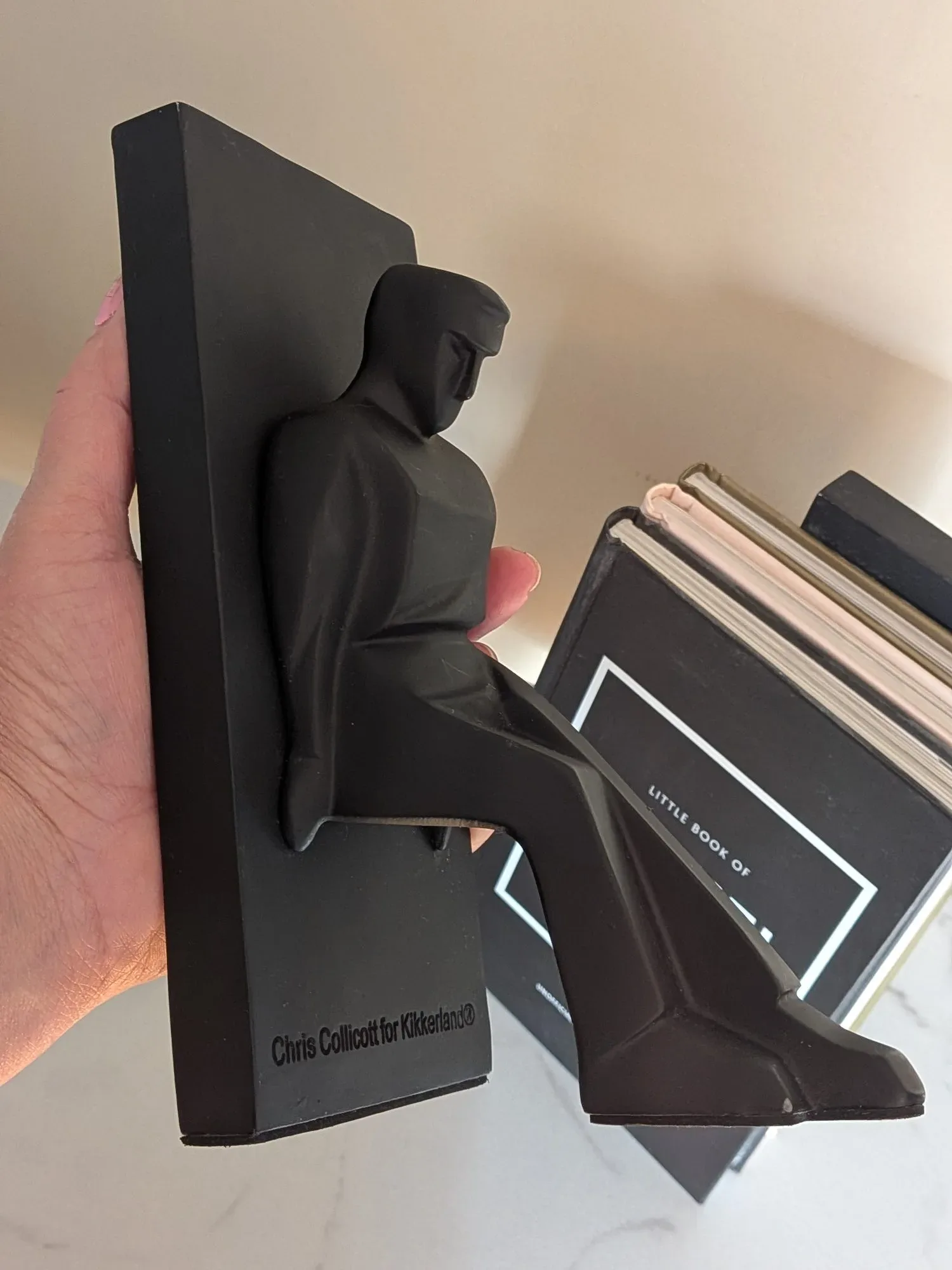 Designade Bokstöd Kikkerland – Chris Collicott, Svart - Bild 3