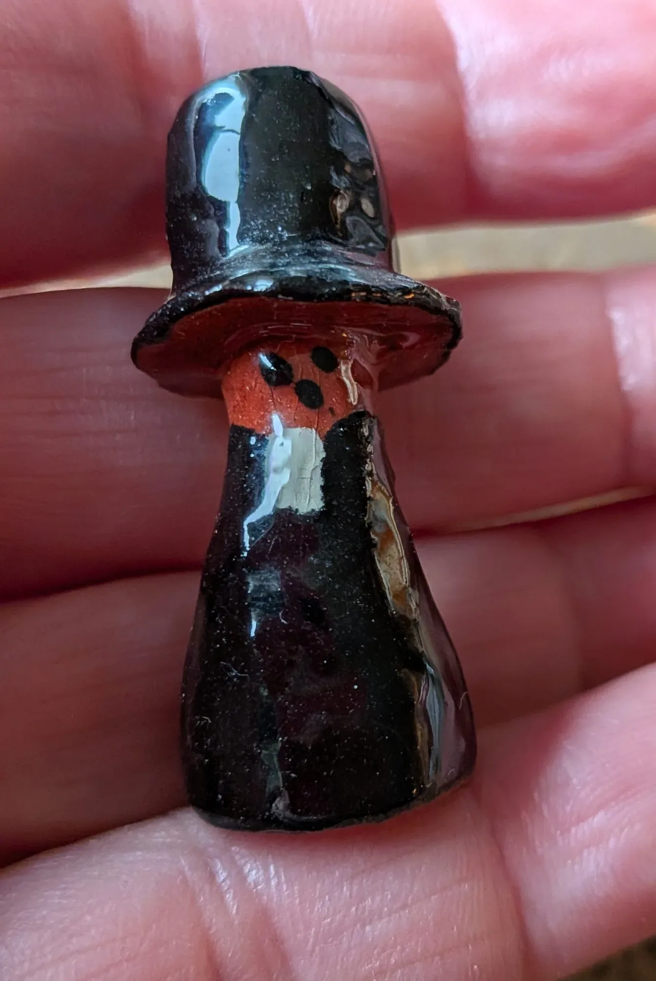 Charmig Vintage Keramikfigurin med Hög Hatt - Bild 6