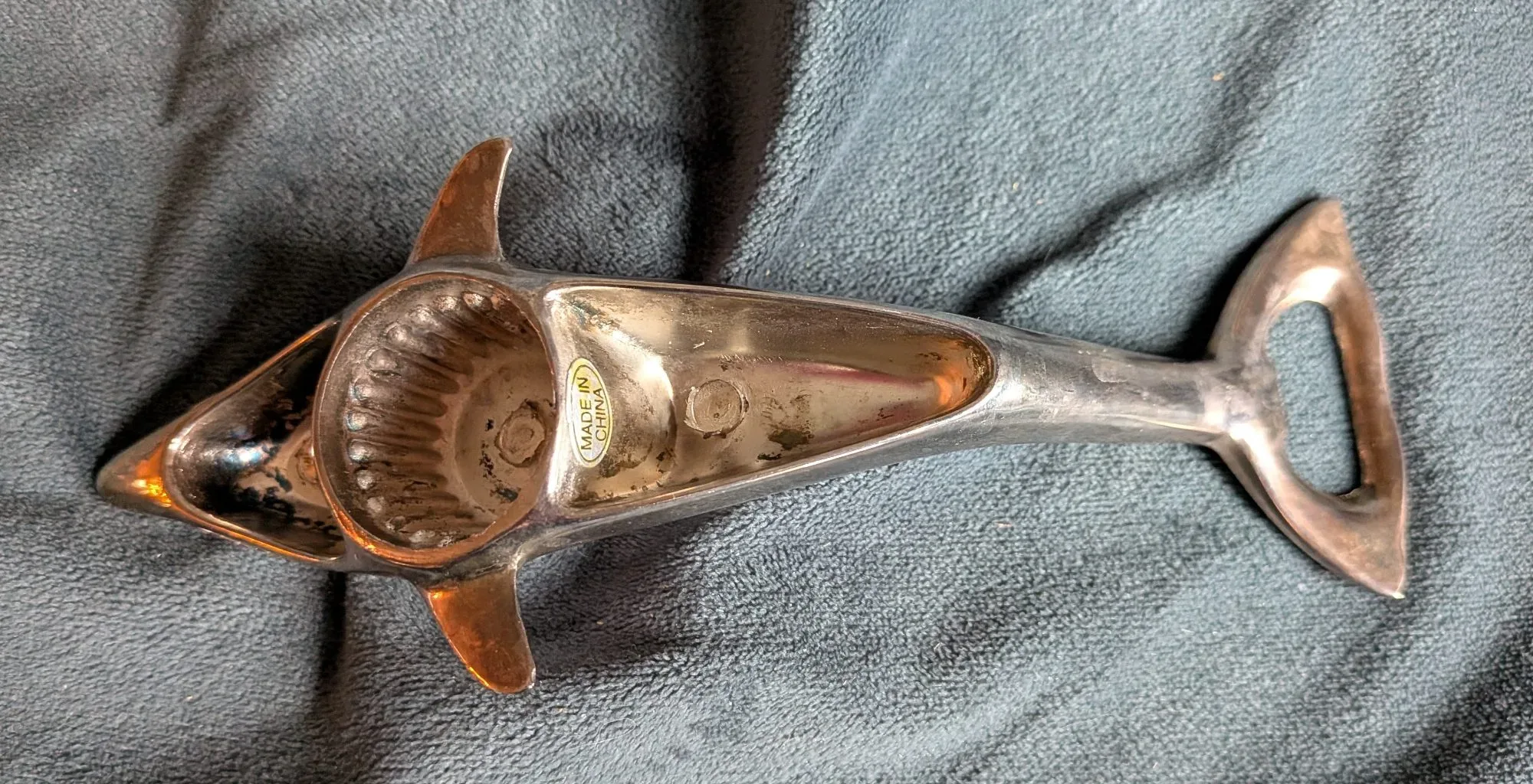 Vintage Delfin Kapsylöppnare i Metall - Bild 2