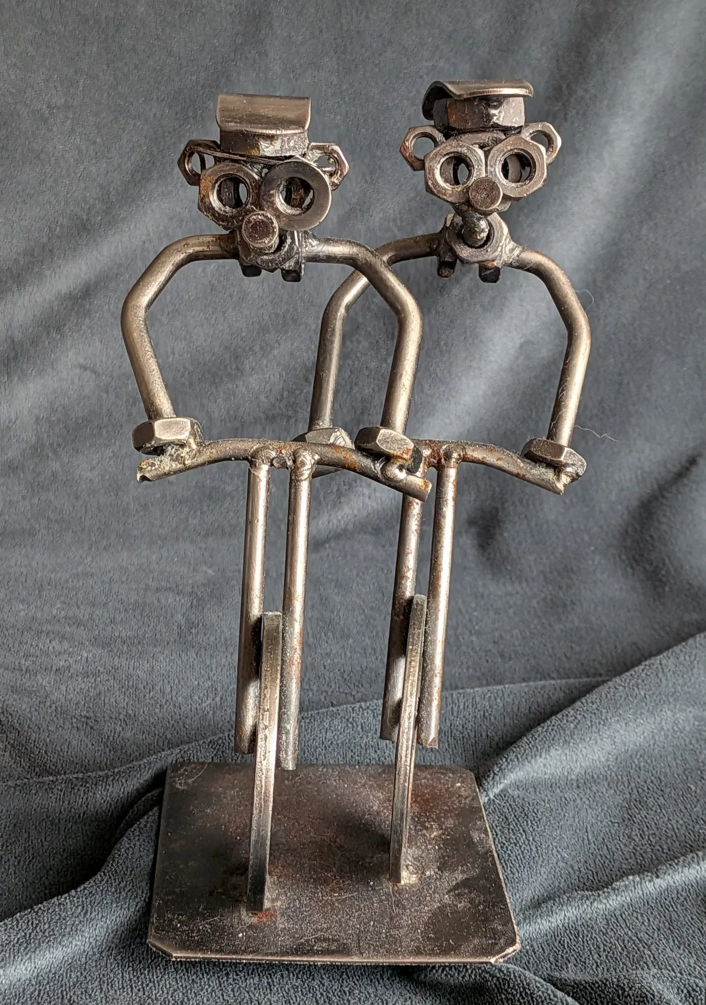 Unik Metallskulptur: Cyklande Par - Bild 2