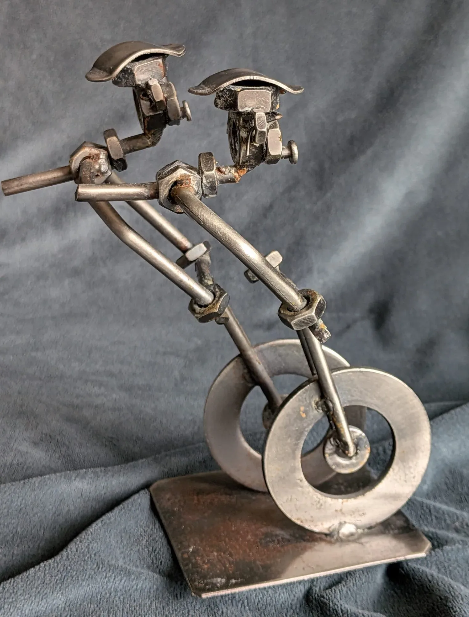 Unik Metallskulptur: Cyklande Par - Bild 6