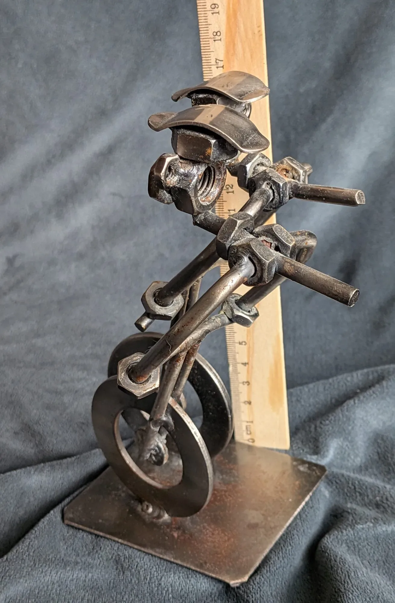 Unik Metallskulptur: Cyklande Par - Bild 4