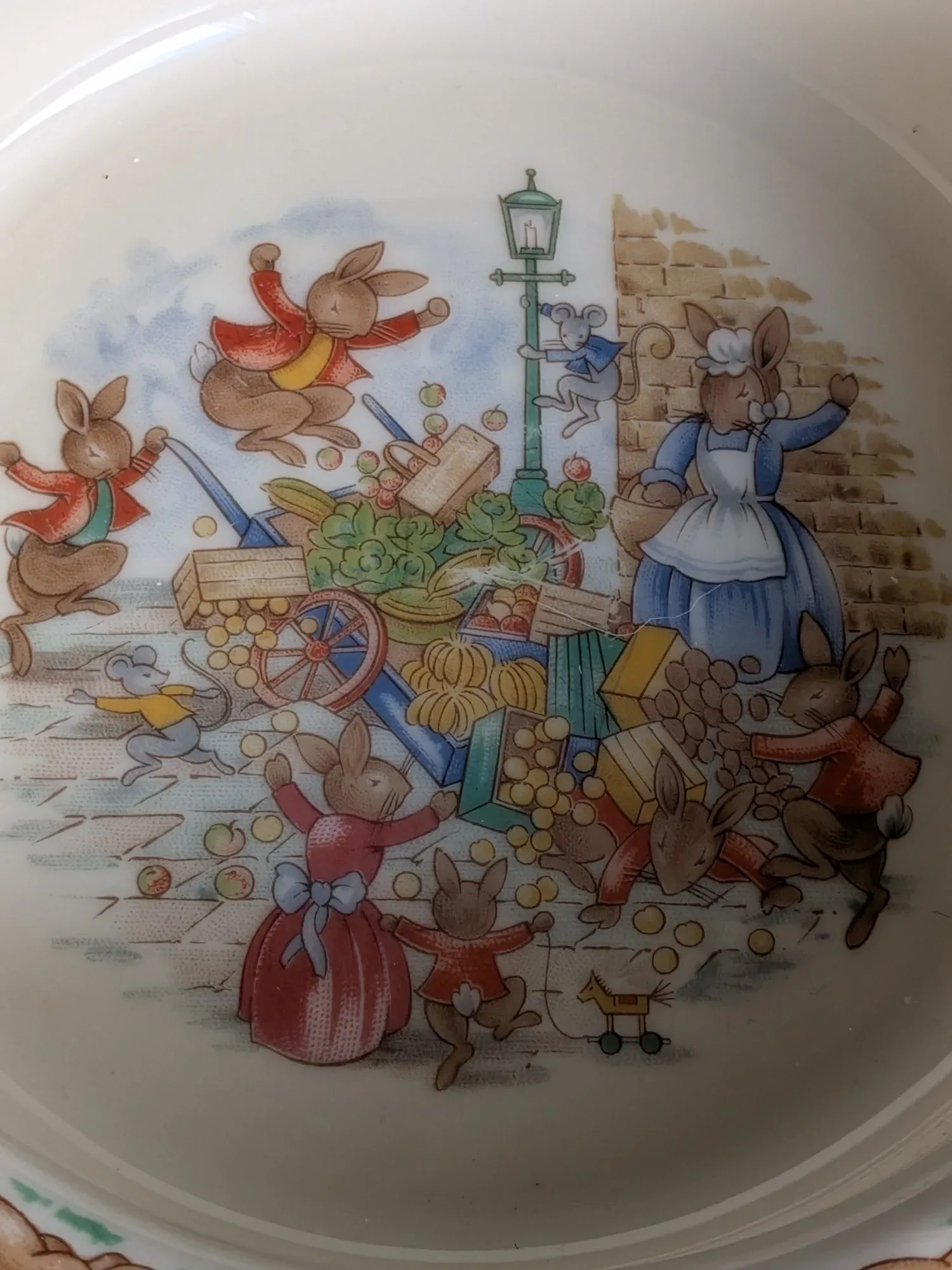 Charmig Royal Doulton Bunnykins Barnskål i Benporslin - Bild 7