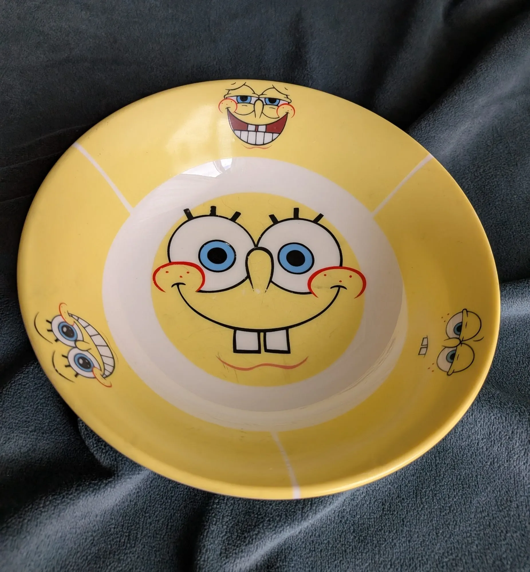 Vintage SpongeBob Skål i Keramik – Gul med Glada Ansikten