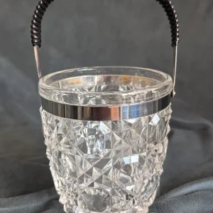 Elegant Ishink i Facetterat Glas och Rostfritt Stål