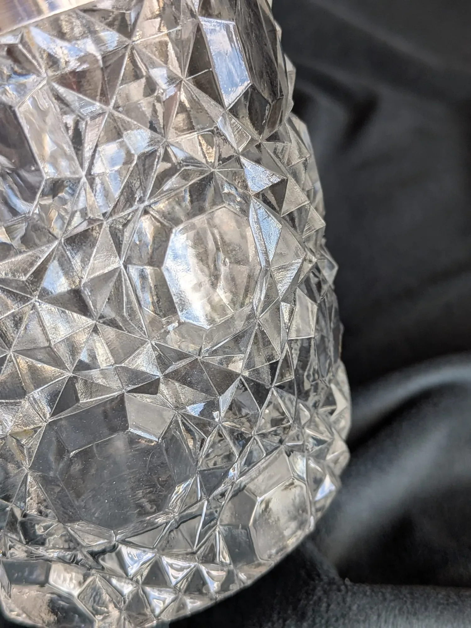 Elegant Ishink i Facetterat Glas och Rostfritt Stål - Bild 3
