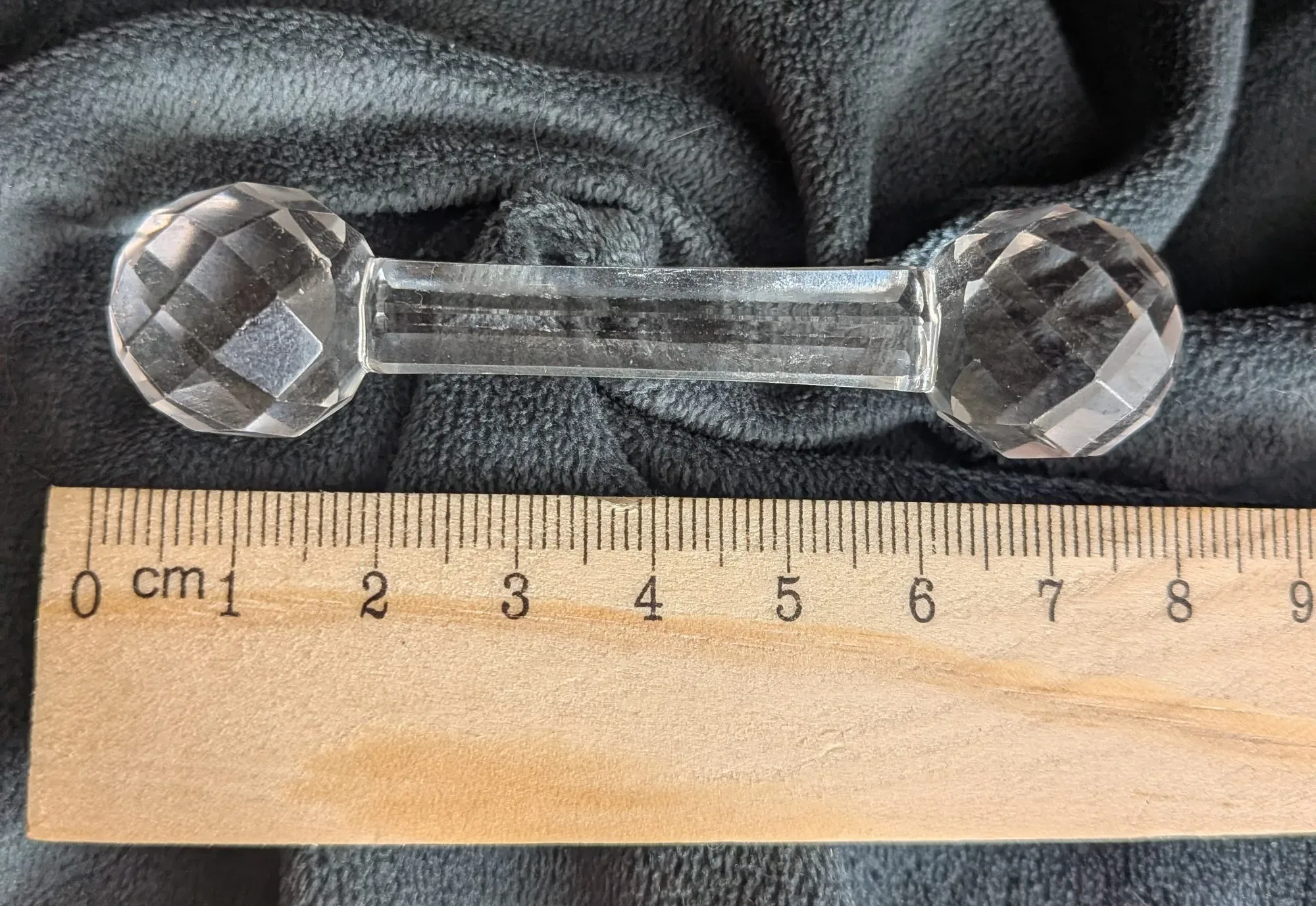 Elegant Faceted Glass Cutlery Rests – A Pair - Image 3