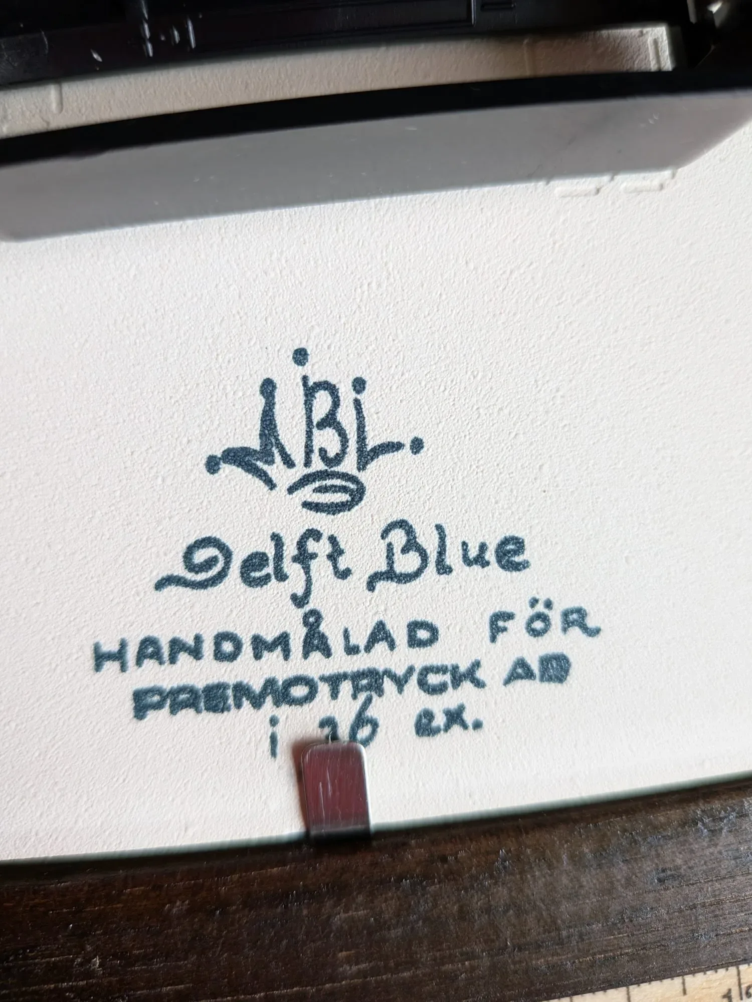 Keramik & Trä Väggklocka, Delft Blue Dekor, Handmålad - Bild 2