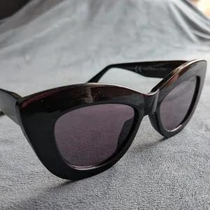 NA-KD Black Plastic Cat-eye Sunglasses