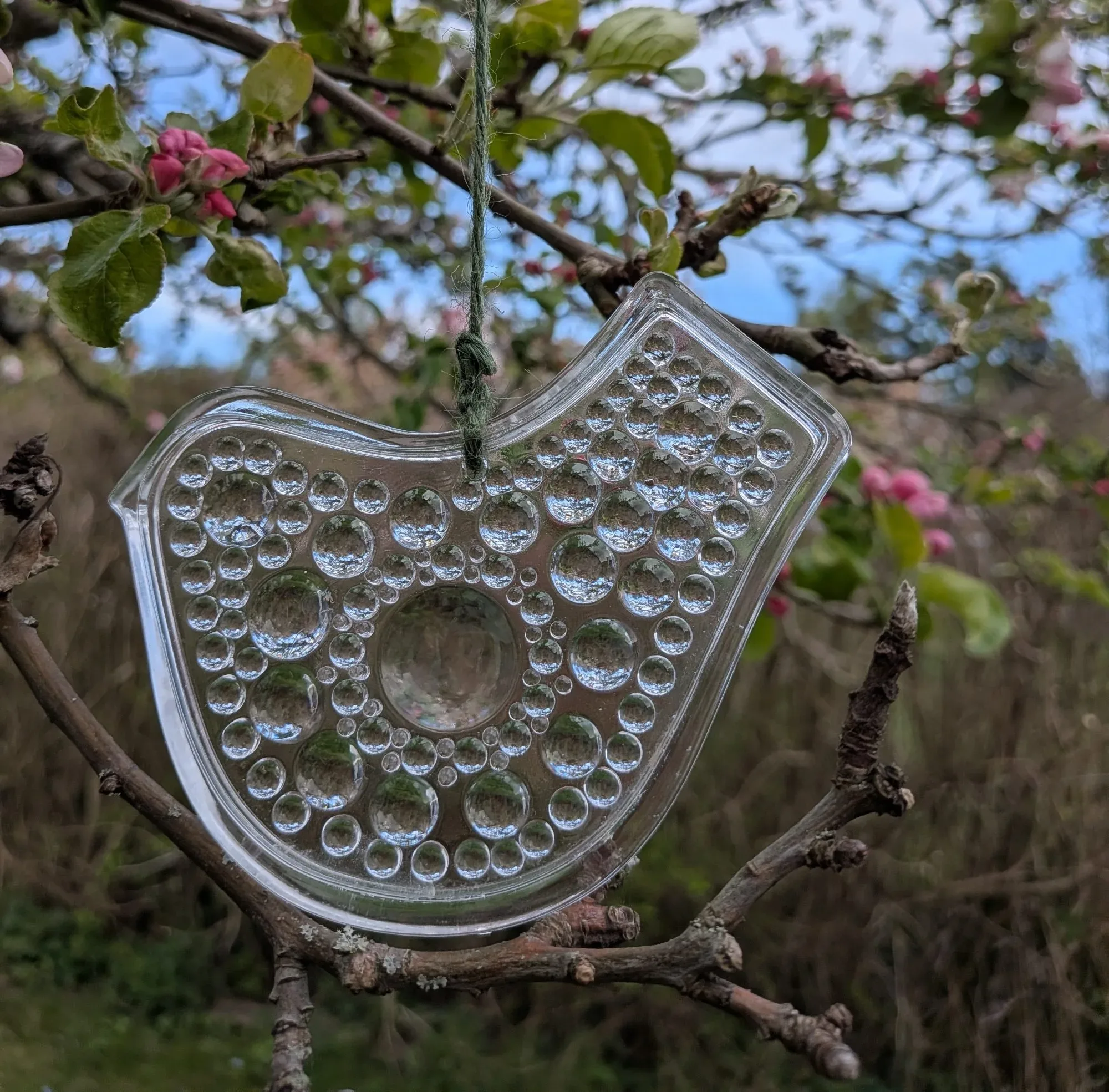 Hadeland Glass Bird Hanging Ornament with Bubble Pattern - Image 8