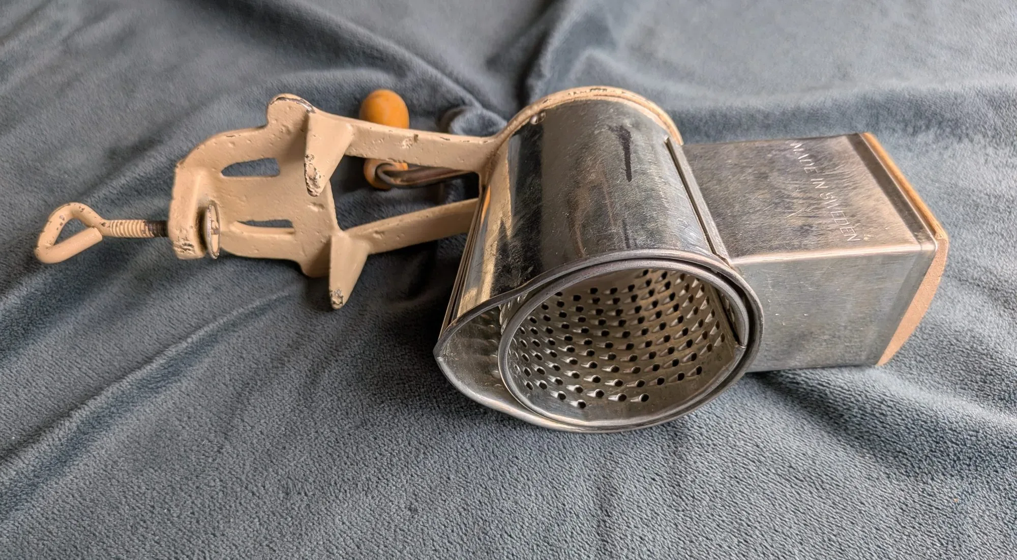 Gediget Svenskt Rivjärn i Metall och Trä – Vintage - Bild 4