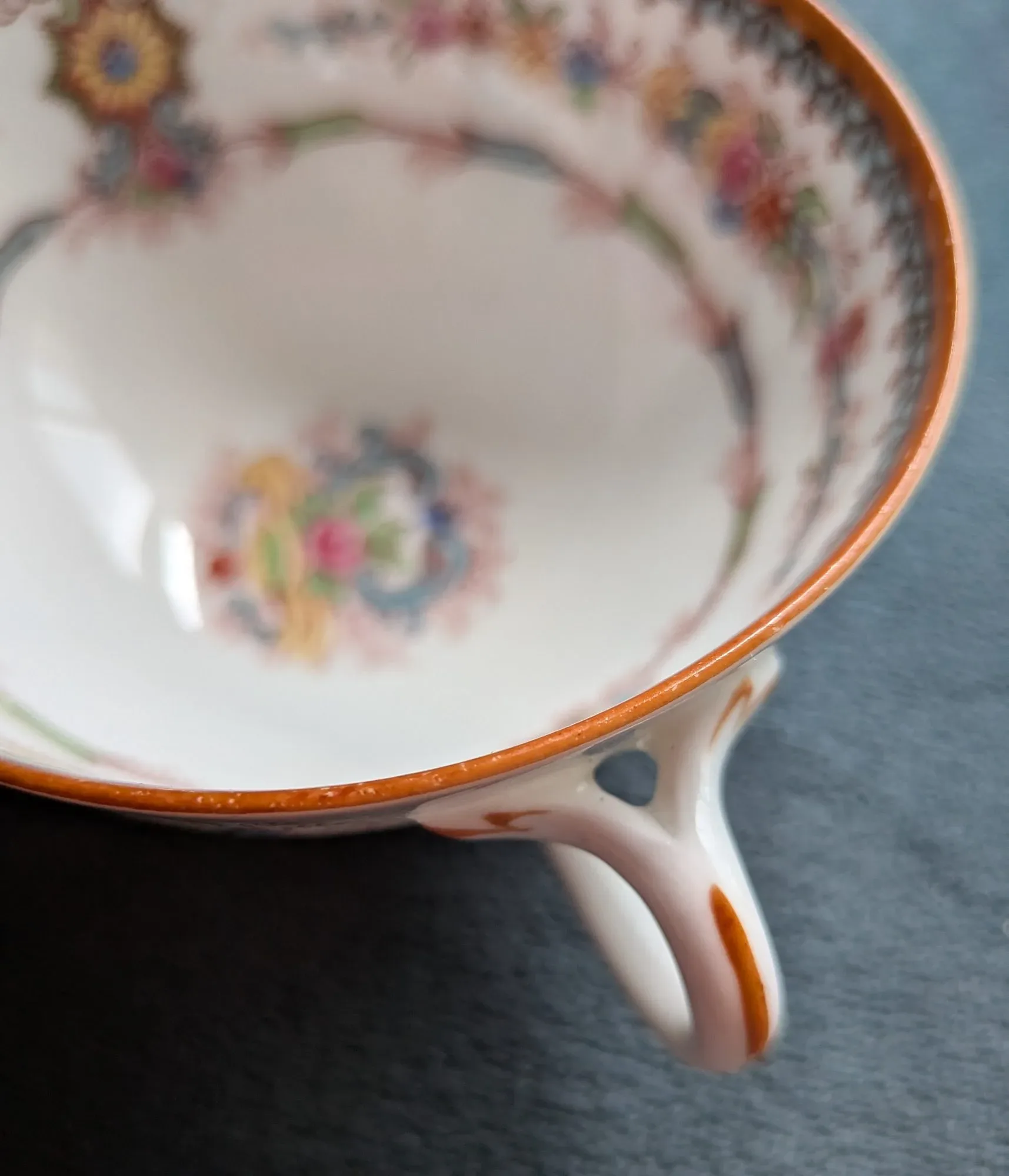 Rörstrand Porcelain Cups & Saucers, 5 Sets, Floral Decor - Image 9