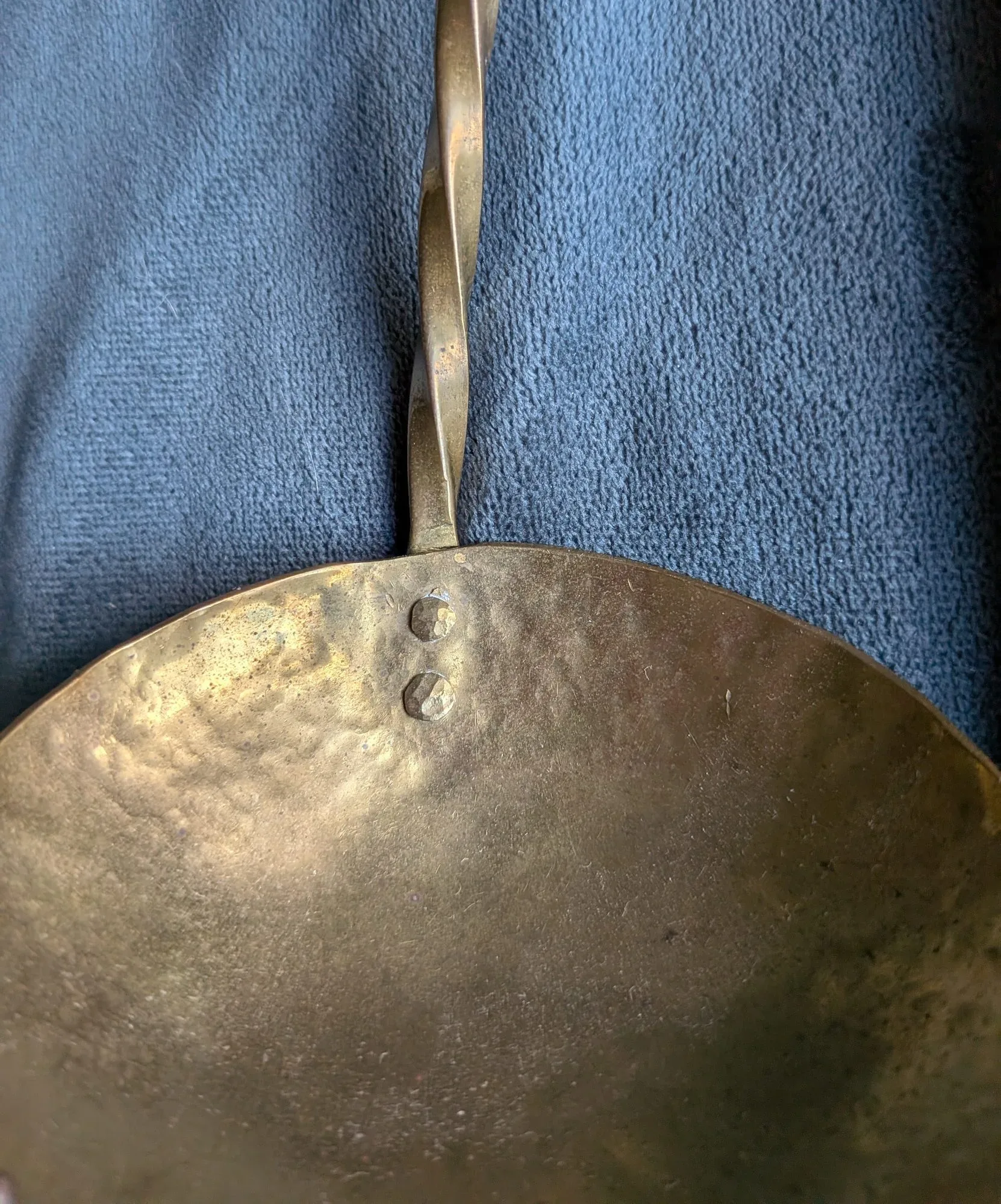 Rustik Mässing Slev, Handsmidd, Vintage - Bild 2