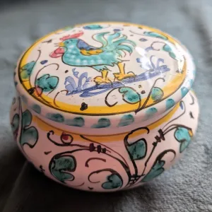 Italian Grazia Deruta Hand-Painted Rooster Ceramic Box