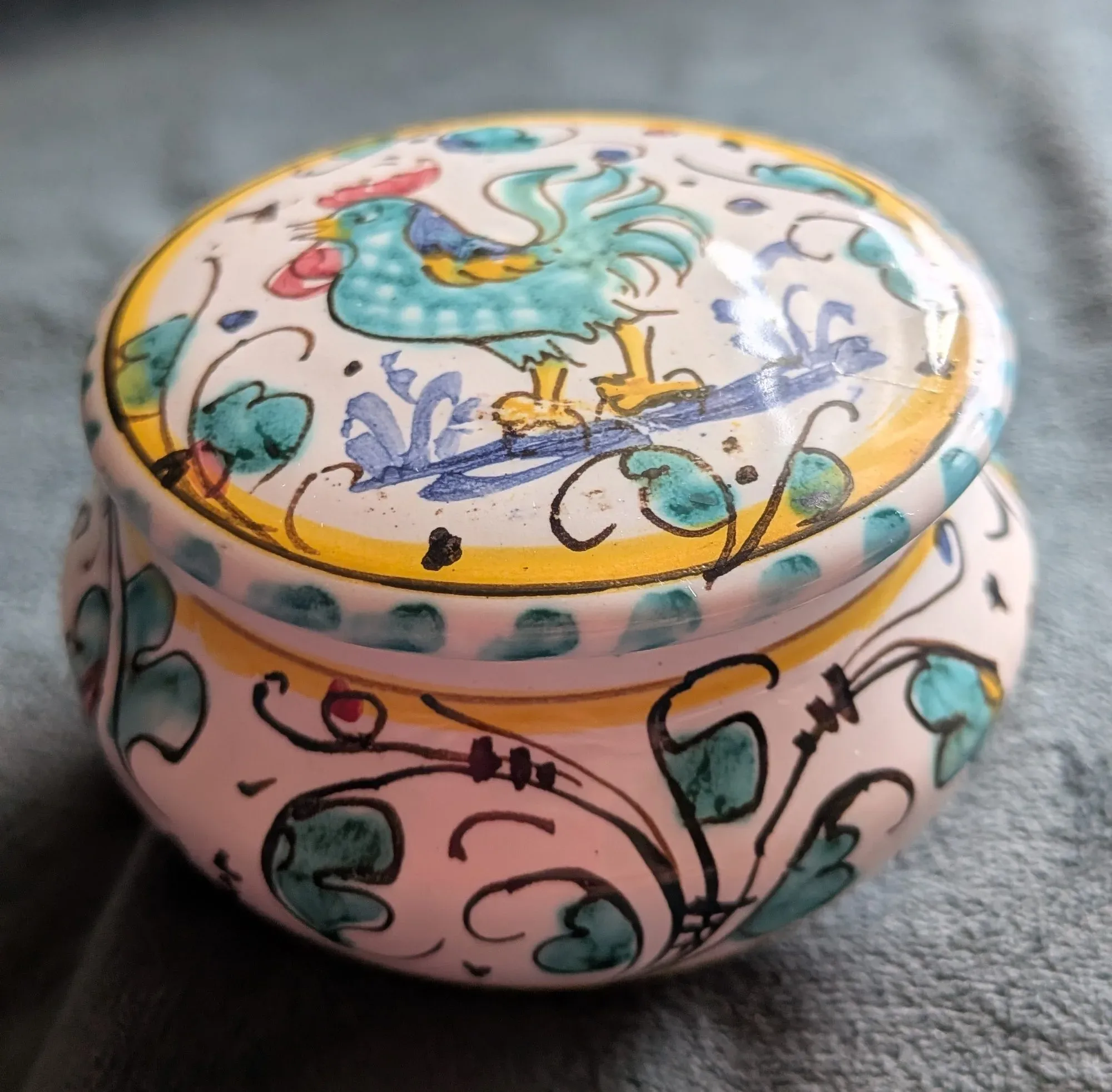 Italian Grazia Deruta Hand-Painted Rooster Ceramic Box