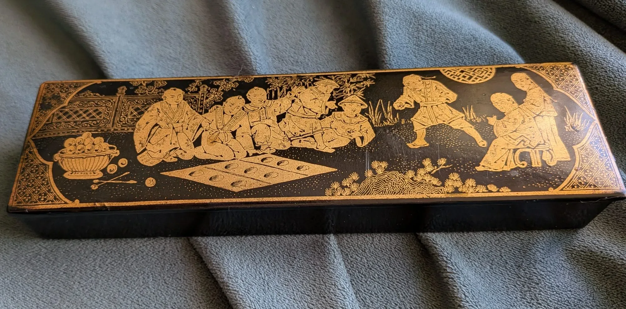 Lacquered Box, Oriental, Figurative Decor - Image 12