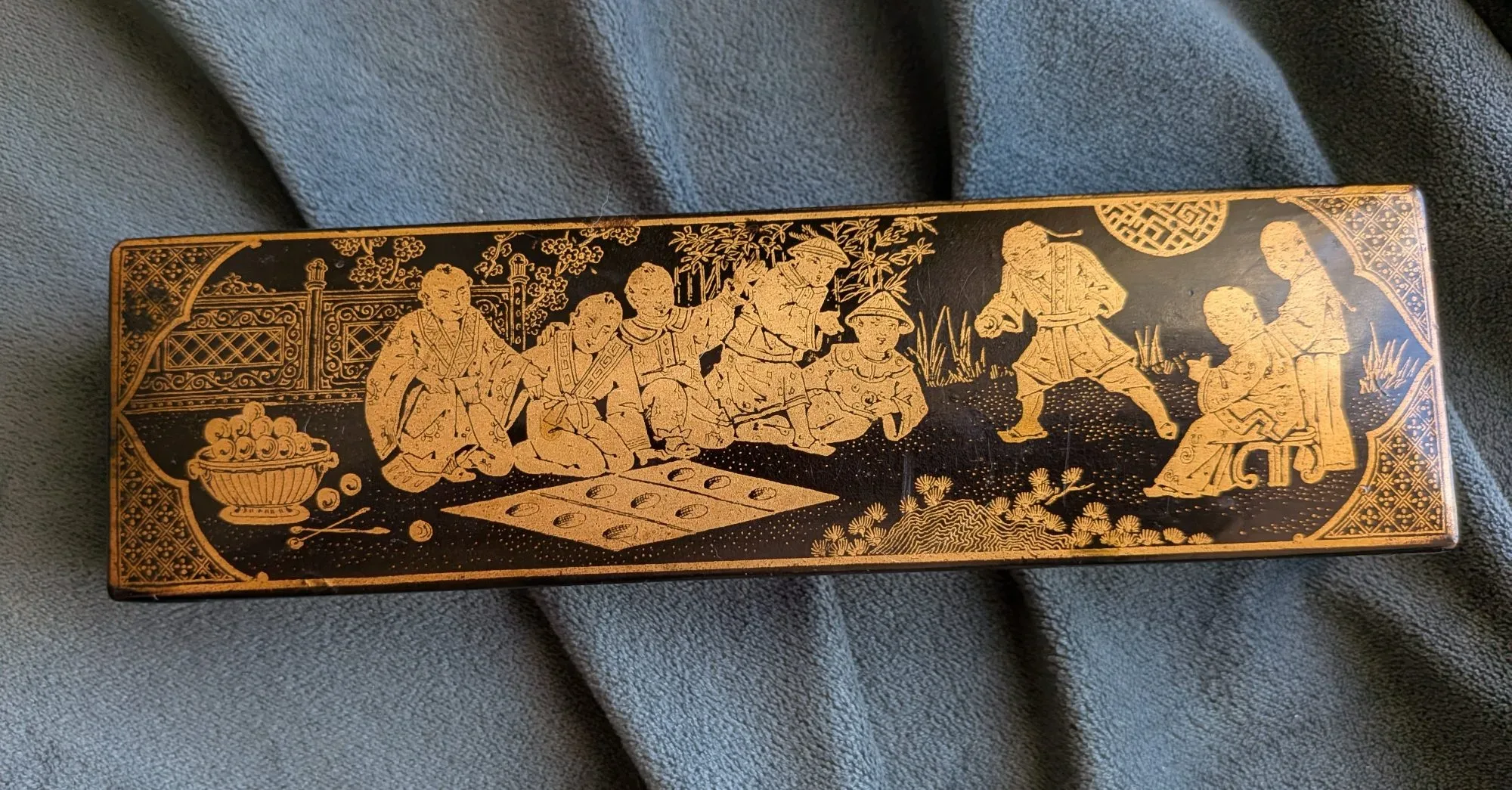 Lacquered Box, Oriental, Figurative Decor - Image 11