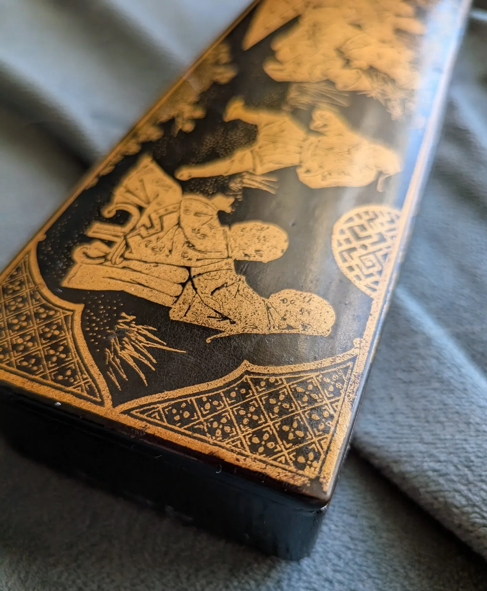Lacquered Box, Oriental, Figurative Decor - Image 7