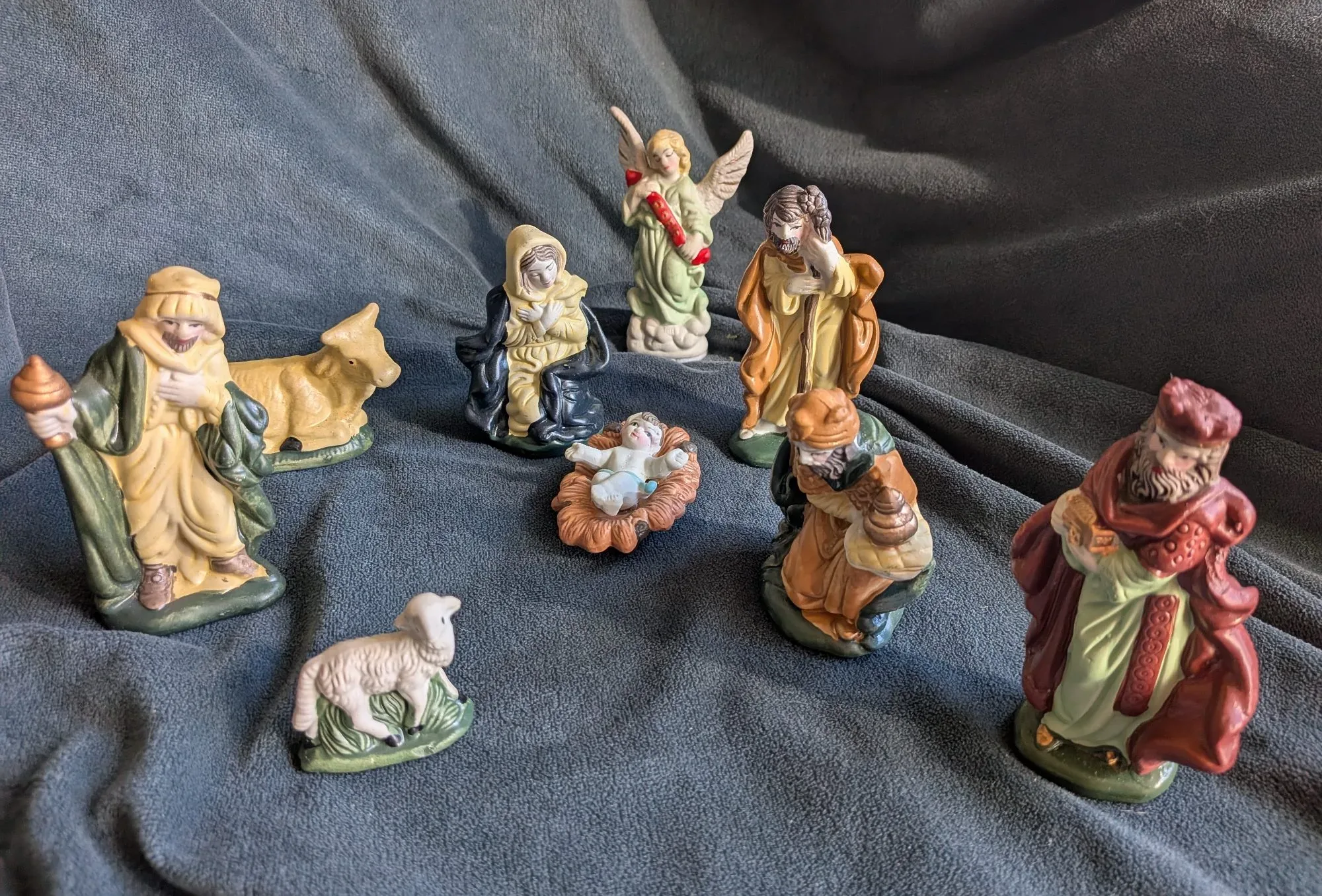 Traditionell Julkrubba i Keramik, Handmålad, 9 delar